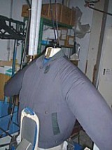 これがドイツの考え方。プレスではなく、衣類に中から風を送り立体的に仕上げる