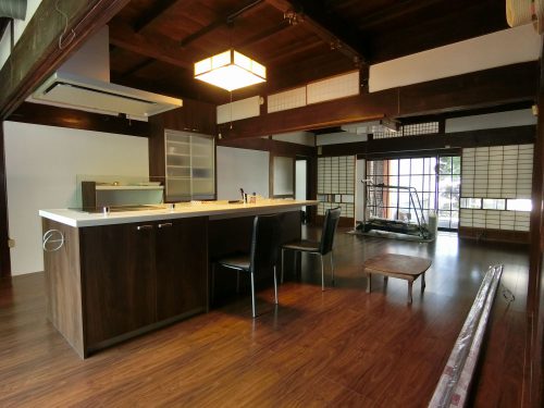 森田建築のお得意である、古民家のリノベーション。洗練されたデザインで、センスある住宅として今によみがえる。暮らしやすさも格段にアップ