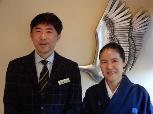 店主　 (左側)店主　三浦晃弘さん　　 (右側)女将　三浦泰子さん